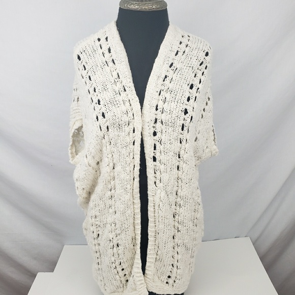 American Eagle Outfitters Sweaters - American Eagle Ivory Boyfriend Cardigan